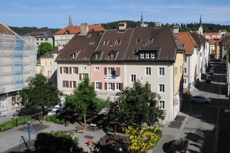 Chez Gilles Hotel Resto Bar Sa La Chaux De Fonds Exteriör bild