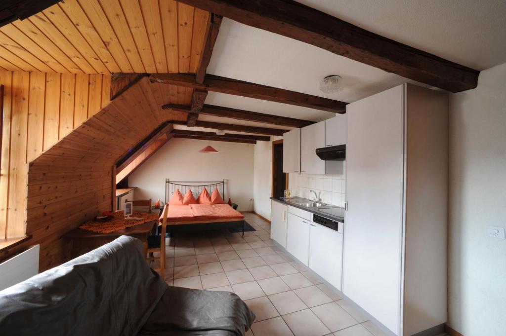 Chez Gilles Hotel Resto Bar Sa La Chaux De Fonds Exteriör bild